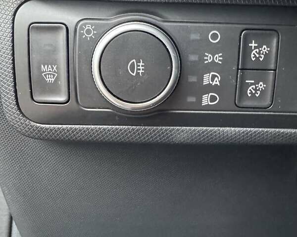 Чорний Форд Mustang Mach-E, об'ємом двигуна 0 л та пробігом 171 тис. км за 22700 $, фото 59 на Automoto.ua