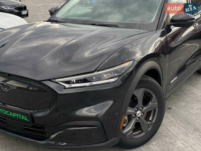 Чорний Форд Mustang Mach-E, об'ємом двигуна 0 л та пробігом 49 тис. км за 26790 $, фото 1 на Automoto.ua