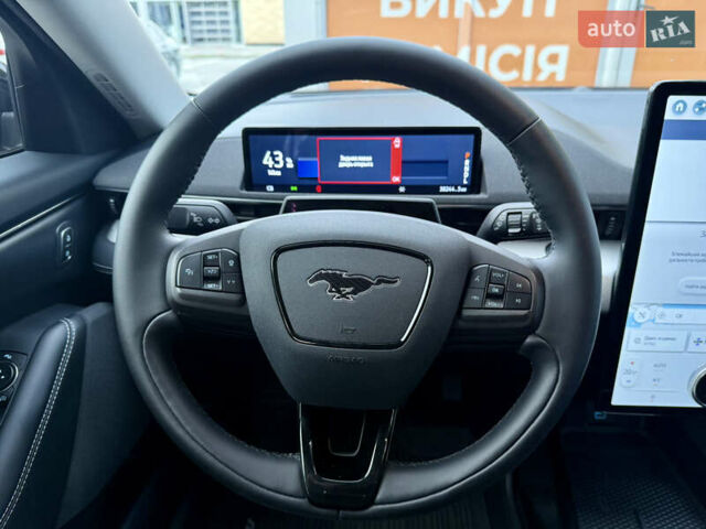 Черный Форд Mustang Mach-E, объемом двигателя 0 л и пробегом 38 тыс. км за 26999 $, фото 8 на Automoto.ua