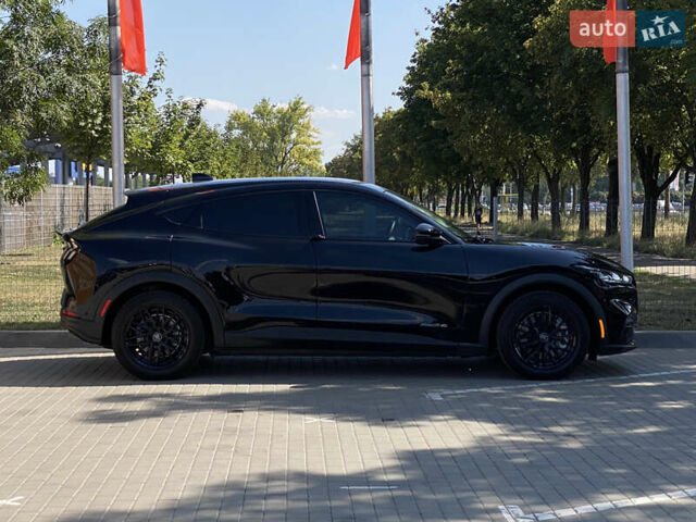 Форд Mustang Mach-E 2022 в Днепре (Днепропетровске) на Automoto.ua Черный Форд Mustang Mach-E, объемом двигателя 0 л и пробегом 38 тыс. км за 26999 $, фото 4 на Automoto.ua