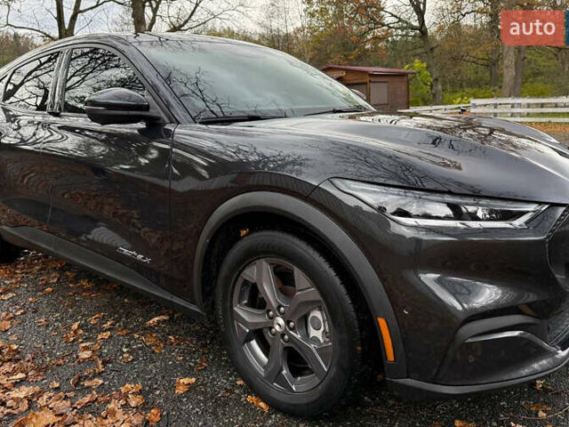 Чорний Форд Mustang Mach-E, об'ємом двигуна 0 л та пробігом 122 тис. км за 24900 $, фото 7 на Automoto.ua