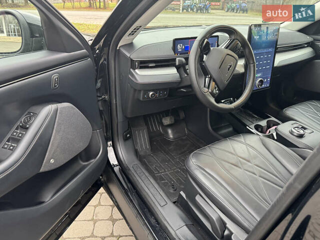 Черный Форд Mustang Mach-E, объемом двигателя 0 л и пробегом 44 тыс. км за 26500 $, фото 8 на Automoto.ua