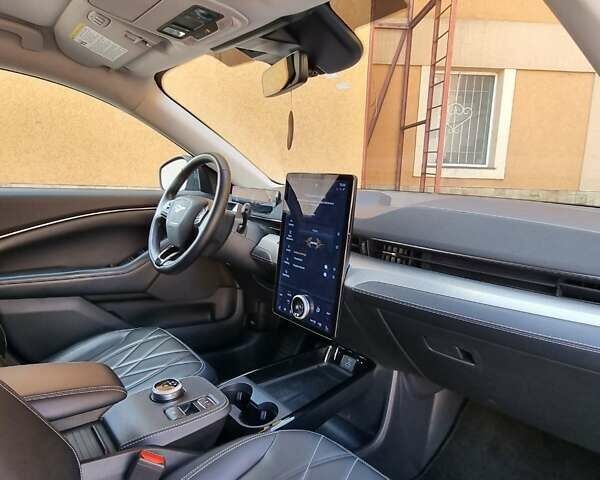 Черный Форд Mustang Mach-E, объемом двигателя 0 л и пробегом 30 тыс. км за 29900 $, фото 34 на Automoto.ua