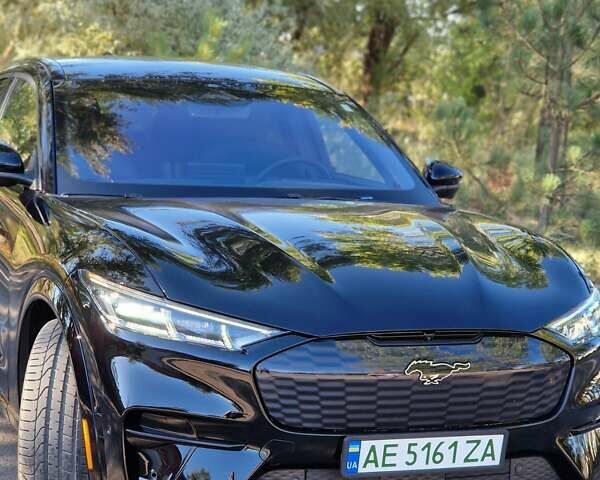 Черный Форд Mustang Mach-E, объемом двигателя 0 л и пробегом 8 тыс. км за 45000 $, фото 3 на Automoto.ua