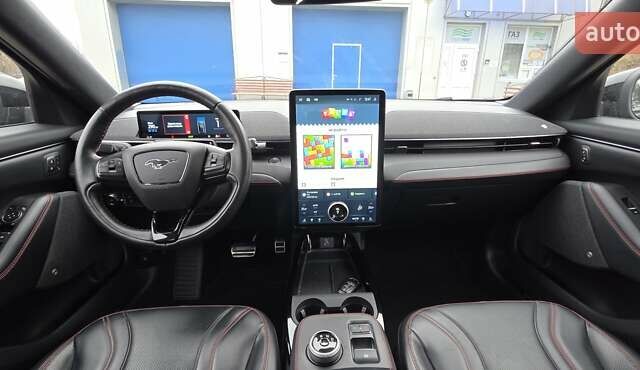 Чорний Форд Mustang Mach-E, об'ємом двигуна 0 л та пробігом 110 тис. км за 27500 $, фото 65 на Automoto.ua