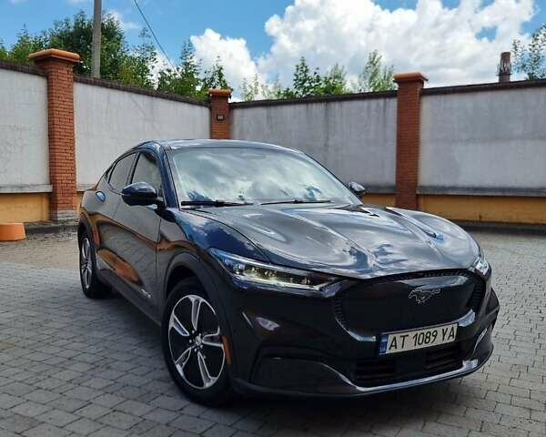 Черный Форд Mustang Mach-E, объемом двигателя 0 л и пробегом 30 тыс. км за 29900 $, фото 2 на Automoto.ua