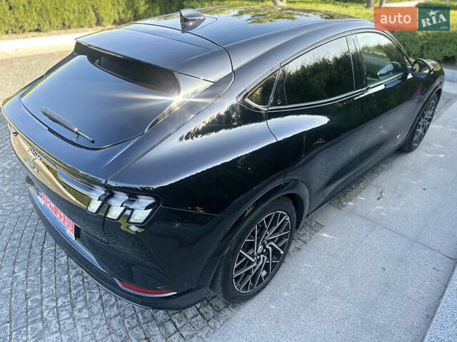 Черный Форд Mustang Mach-E, объемом двигателя 0 л и пробегом 1 тыс. км за 67500 $, фото 4 на Automoto.ua