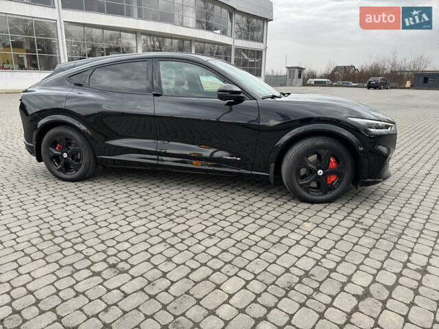 Черный Форд Mustang Mach-E, объемом двигателя 0 л и пробегом 44 тыс. км за 26500 $, фото 3 на Automoto.ua