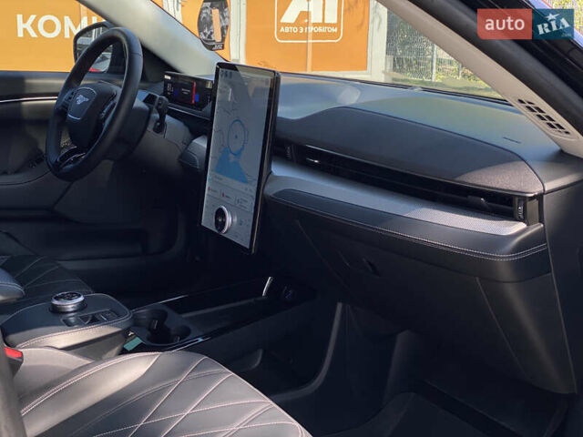 Форд Mustang Mach-E 2022 в Днепре (Днепропетровске) на Automoto.ua Черный Форд Mustang Mach-E, объемом двигателя 0 л и пробегом 38 тыс. км за 26999 $, фото 10 на Automoto.ua