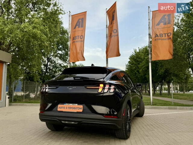 Черный Форд Mustang Mach-E, объемом двигателя 0 л и пробегом 38 тыс. км за 26999 $, фото 3 на Automoto.ua