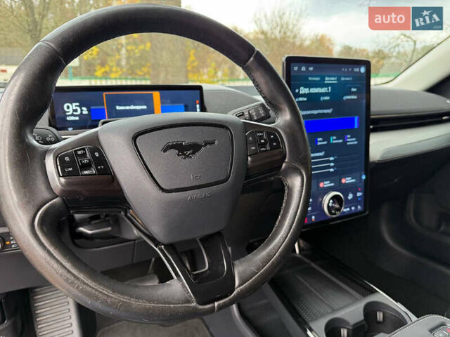 Чорний Форд Mustang Mach-E, об'ємом двигуна 0 л та пробігом 122 тис. км за 24900 $, фото 8 на Automoto.ua