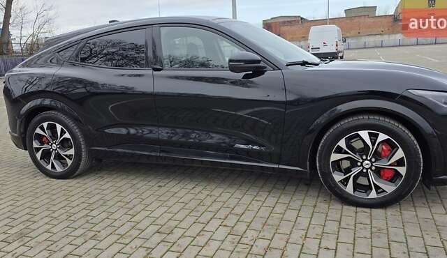 Чорний Форд Mustang Mach-E, об'ємом двигуна 0 л та пробігом 110 тис. км за 27500 $, фото 10 на Automoto.ua