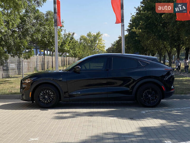 Форд Mustang Mach-E 2022 в Днепре (Днепропетровске) на Automoto.ua Черный Форд Mustang Mach-E, объемом двигателя 0 л и пробегом 38 тыс. км за 26999 $, фото 3 на Automoto.ua