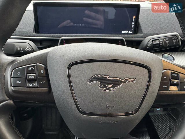 Черный Форд Mustang Mach-E, объемом двигателя 0 л и пробегом 44 тыс. км за 26500 $, фото 16 на Automoto.ua