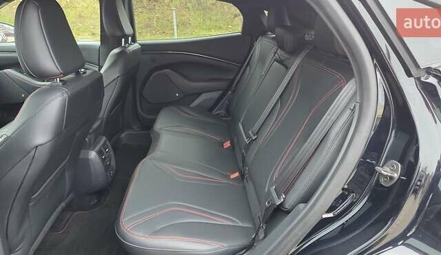 Чорний Форд Mustang Mach-E, об'ємом двигуна 0 л та пробігом 110 тис. км за 27500 $, фото 64 на Automoto.ua