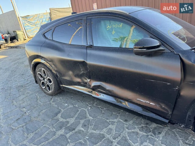 Черный Форд Mustang Mach-E, объемом двигателя 0 л и пробегом 33 тыс. км за 16000 $, фото 13 на Automoto.ua