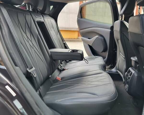 Черный Форд Mustang Mach-E, объемом двигателя 0 л и пробегом 30 тыс. км за 29900 $, фото 16 на Automoto.ua
