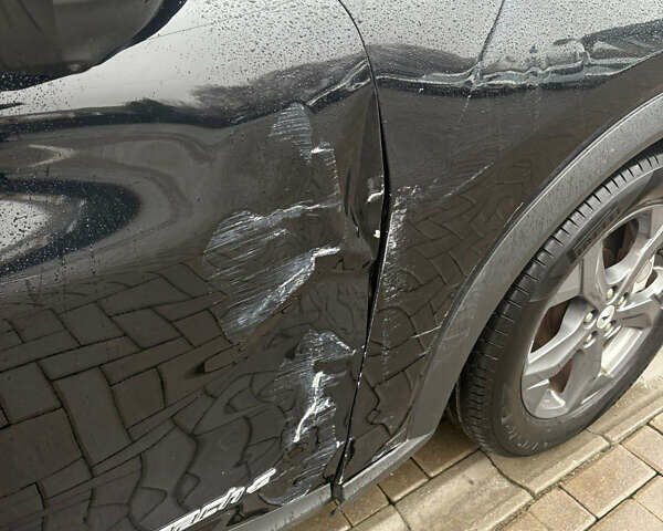 Черный Форд Mustang Mach-E, объемом двигателя 0 л и пробегом 130 тыс. км за 19300 $, фото 8 на Automoto.ua