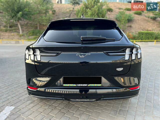 Черный Форд Mustang Mach-E, объемом двигателя 0 л и пробегом 49 тыс. км за 26600 $, фото 3 на Automoto.ua
