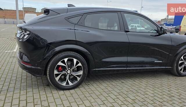 Чорний Форд Mustang Mach-E, об'ємом двигуна 0 л та пробігом 110 тис. км за 27500 $, фото 13 на Automoto.ua