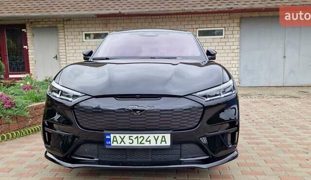 Черный Форд Mustang Mach-E, объемом двигателя 0 л и пробегом 45 тыс. км за 31500 $, фото 1 на Automoto.ua
