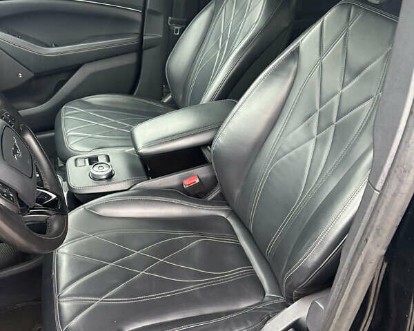 Черный Форд Mustang Mach-E, объемом двигателя 0 л и пробегом 130 тыс. км за 19300 $, фото 18 на Automoto.ua