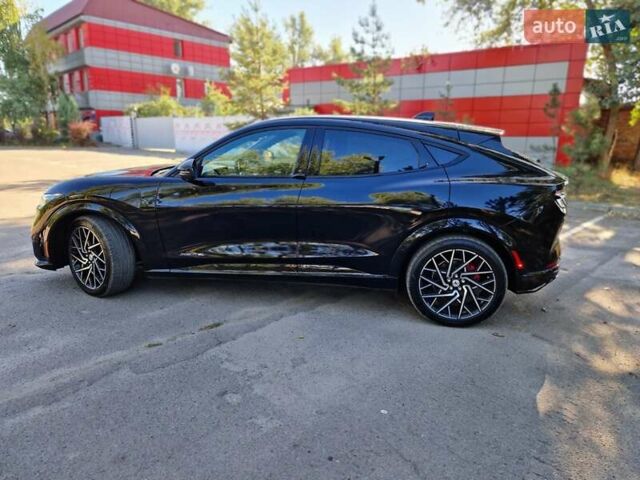 Черный Форд Mustang Mach-E, объемом двигателя 0 л и пробегом 8 тыс. км за 45000 $, фото 2 на Automoto.ua