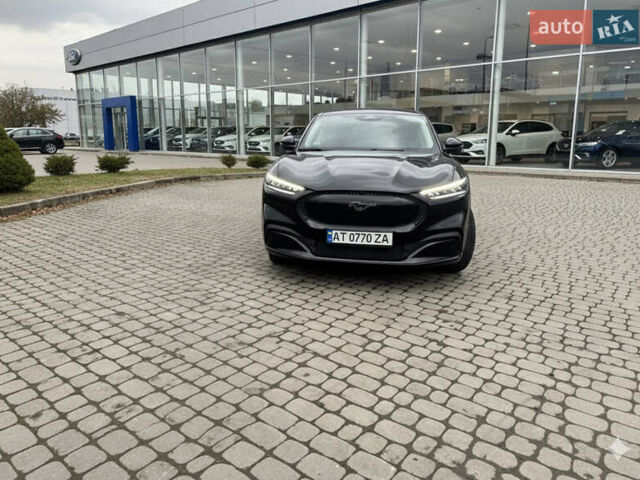 Черный Форд Mustang Mach-E, объемом двигателя 0 л и пробегом 44 тыс. км за 26500 $, фото 1 на Automoto.ua