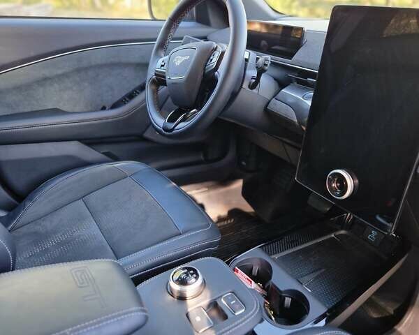 Черный Форд Mustang Mach-E, объемом двигателя 0 л и пробегом 8 тыс. км за 45000 $, фото 10 на Automoto.ua