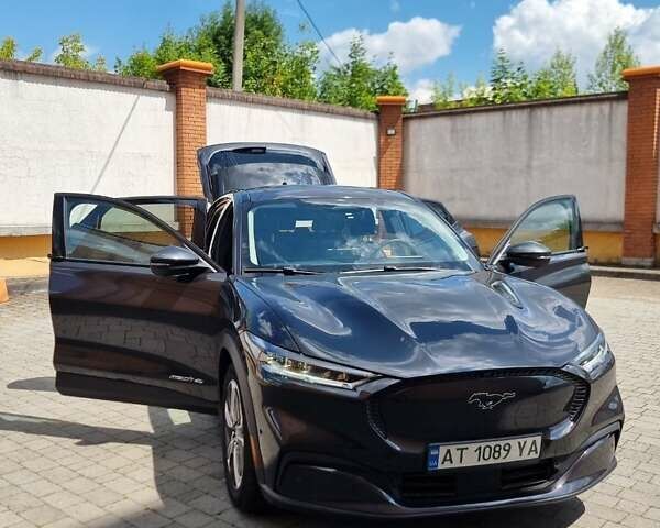 Черный Форд Mustang Mach-E, объемом двигателя 0 л и пробегом 30 тыс. км за 29900 $, фото 21 на Automoto.ua