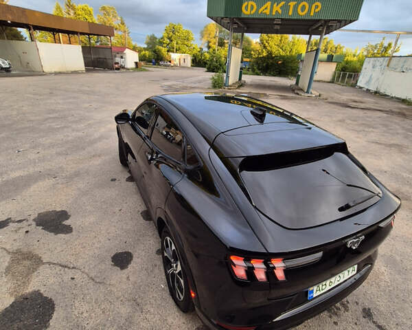 Черный Форд Mustang Mach-E, объемом двигателя 0 л и пробегом 36 тыс. км за 28900 $, фото 3 на Automoto.ua