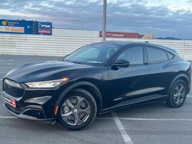 Черный Форд Mustang Mach-E, объемом двигателя 0 л и пробегом 26 тыс. км за 27590 $, фото 6 на Automoto.ua