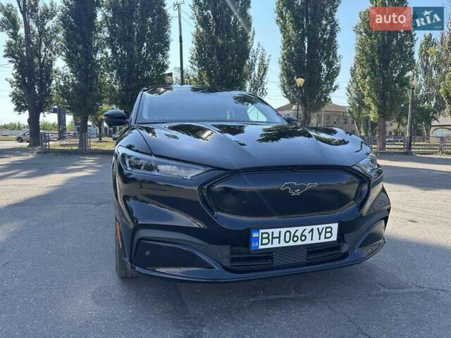Чорний Форд Mustang Mach-E, об'ємом двигуна 0 л та пробігом 21 тис. км за 29800 $, фото 2 на Automoto.ua