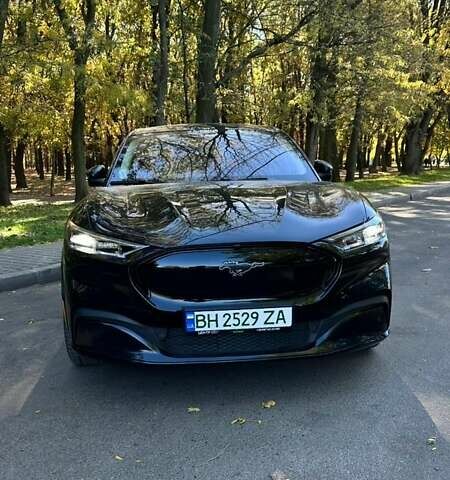 Чорний Форд Mustang Mach-E, об'ємом двигуна 0 л та пробігом 50 тис. км за 28000 $, фото 1 на Automoto.ua