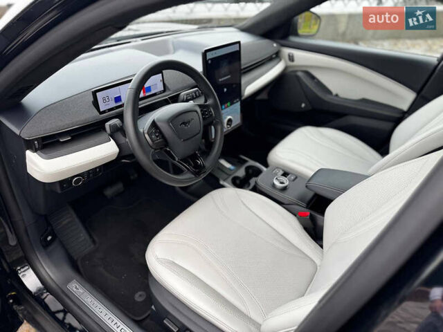 Черный Форд Mustang Mach-E, объемом двигателя 0 л и пробегом 26 тыс. км за 29900 $, фото 21 на Automoto.ua