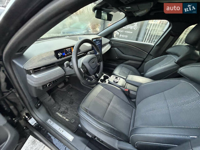 Черный Форд Mustang Mach-E, объемом двигателя 0 л и пробегом 15 тыс. км за 37000 $, фото 18 на Automoto.ua