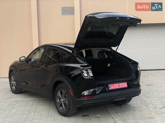 Чорний Форд Mustang Mach-E, об'ємом двигуна 0 л та пробігом 14 тис. км за 24000 $, фото 29 на Automoto.ua
