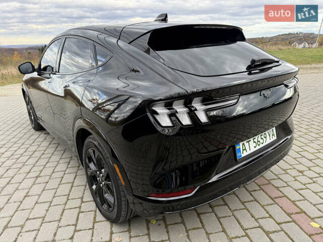 Чорний Форд Mustang Mach-E, об'ємом двигуна 0 л та пробігом 21 тис. км за 29500 $, фото 4 на Automoto.ua