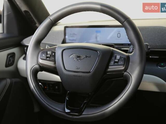 Чорний Форд Mustang Mach-E, об'ємом двигуна 0 л та пробігом 31 тис. км за 31000 $, фото 15 на Automoto.ua