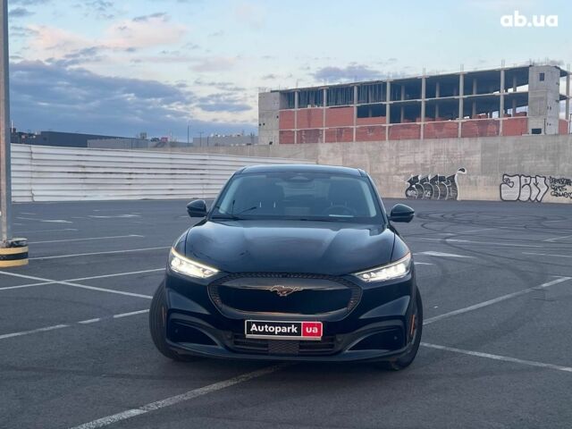 Черный Форд Mustang Mach-E, объемом двигателя 0 л и пробегом 26 тыс. км за 27590 $, фото 5 на Automoto.ua