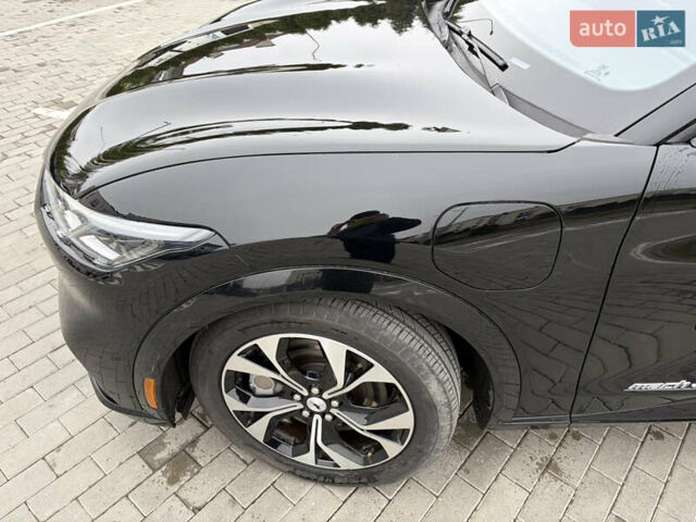 Черный Форд Mustang Mach-E, объемом двигателя 0 л и пробегом 10 тыс. км за 26999 $, фото 25 на Automoto.ua