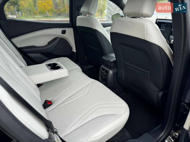 Черный Форд Mustang Mach-E, объемом двигателя 0 л и пробегом 26 тыс. км за 29900 $, фото 33 на Automoto.ua