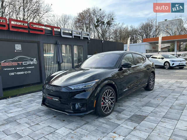 Черный Форд Mustang Mach-E, объемом двигателя 0 л и пробегом 15 тыс. км за 37000 $, фото 1 на Automoto.ua