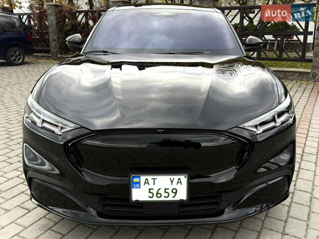 Чорний Форд Mustang Mach-E, об'ємом двигуна 0 л та пробігом 21 тис. км за 29500 $, фото 2 на Automoto.ua