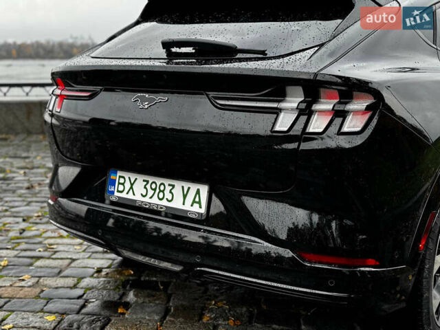 Черный Форд Mustang Mach-E, объемом двигателя 0 л и пробегом 26 тыс. км за 29900 $, фото 7 на Automoto.ua