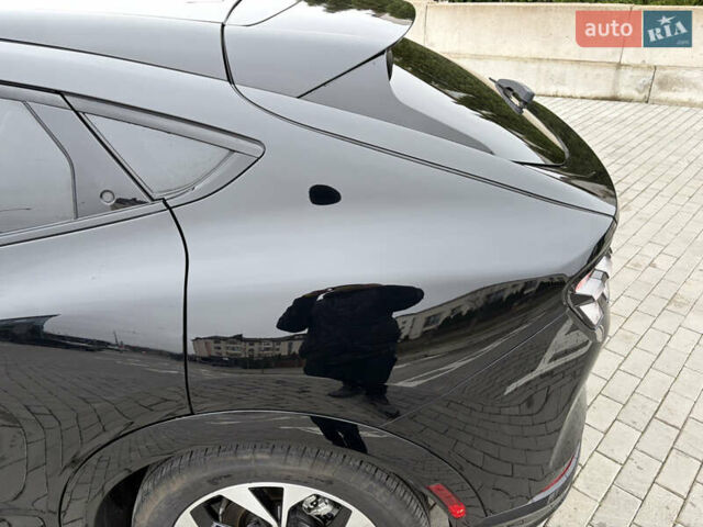 Черный Форд Mustang Mach-E, объемом двигателя 0 л и пробегом 10 тыс. км за 26999 $, фото 22 на Automoto.ua