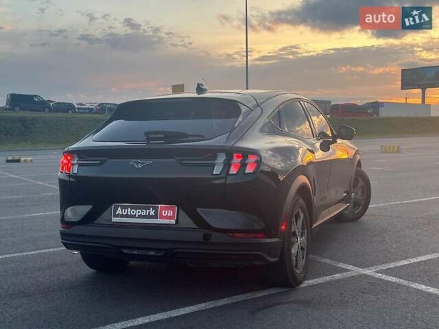 Черный Форд Mustang Mach-E, объемом двигателя 0 л и пробегом 26 тыс. км за 27590 $, фото 11 на Automoto.ua