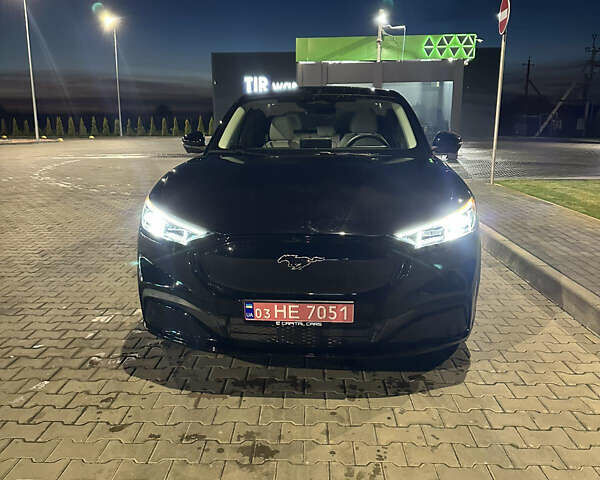 Чорний Форд Mustang Mach-E, об'ємом двигуна 0 л та пробігом 13 тис. км за 31500 $, фото 5 на Automoto.ua