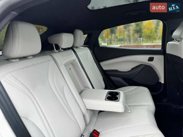 Черный Форд Mustang Mach-E, объемом двигателя 0 л и пробегом 26 тыс. км за 29900 $, фото 34 на Automoto.ua