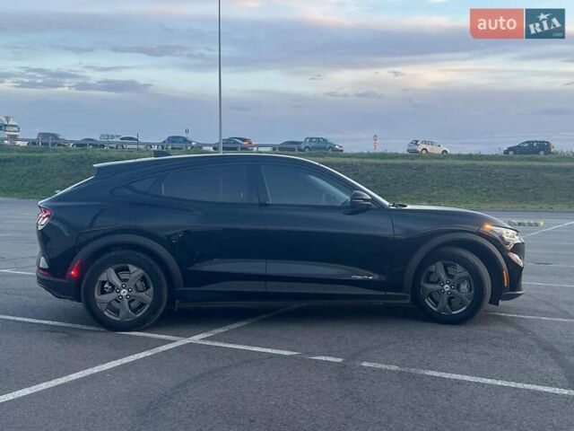 Черный Форд Mustang Mach-E, объемом двигателя 0 л и пробегом 26 тыс. км за 27590 $, фото 13 на Automoto.ua